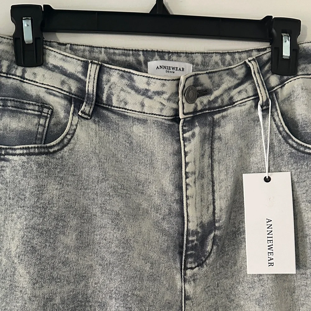 High-Rise Acid Wash Women’s Barrel Jeans - Picture 2 of 4